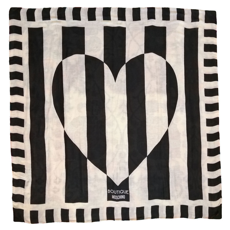 روسری زنانه کاریان مدل قلب