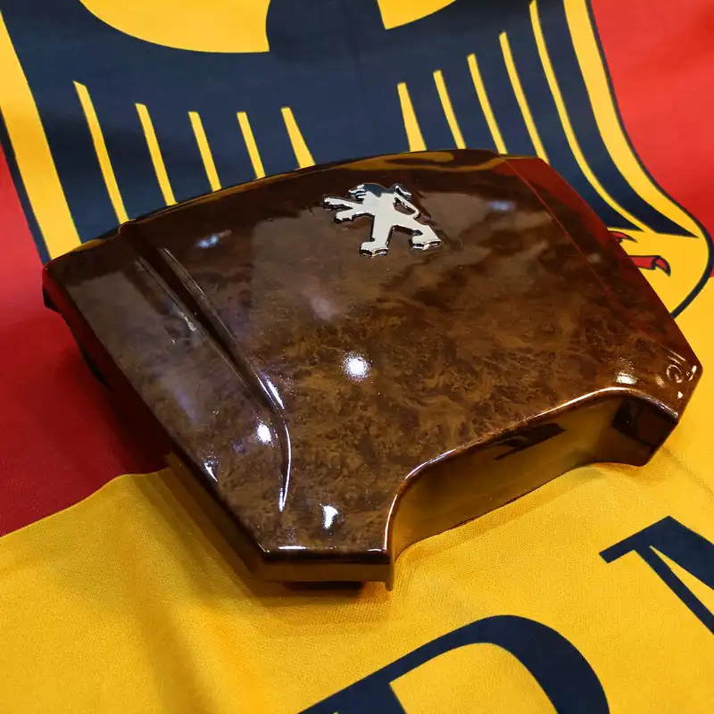 قاب وسط غربیلک فرمان خودرو مدل CHOB01 مناسب برای پژو 405