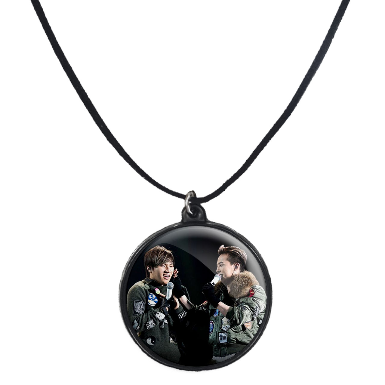 گردنبند پرمانه طرح گروه موسیقی بیگ بنگ کد pmb.15223 مدل دو طرفه