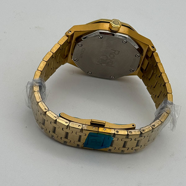 ساعت مچی عقربه‌ای مردانه کوارتز مدل 546