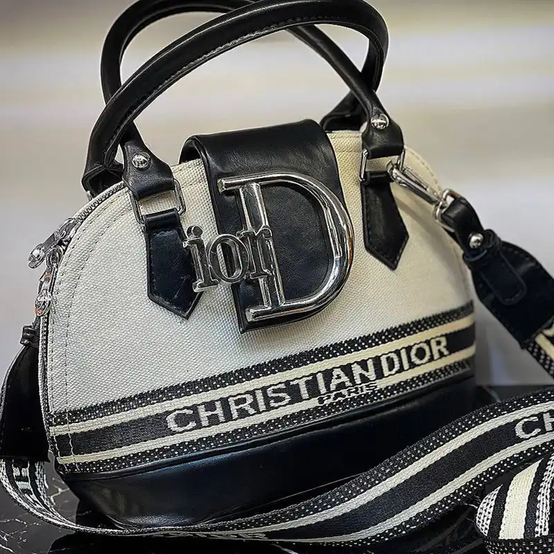 کیف دستی زنانه مدل کنفی 1999