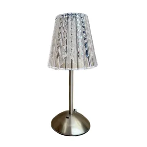 آباژور رومیزی مدل لوسیا