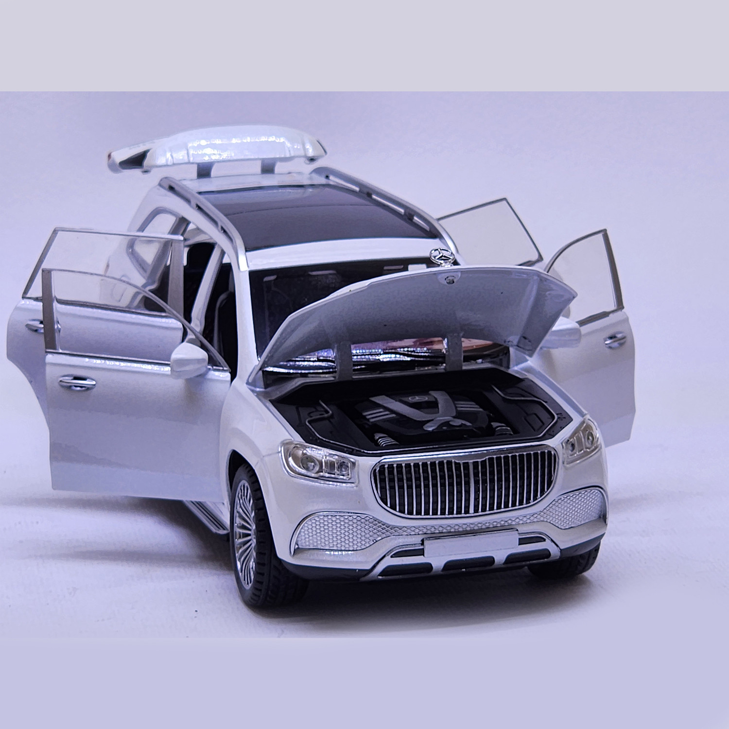 ماشین بازی طرح بنز میباخ کد gls600
