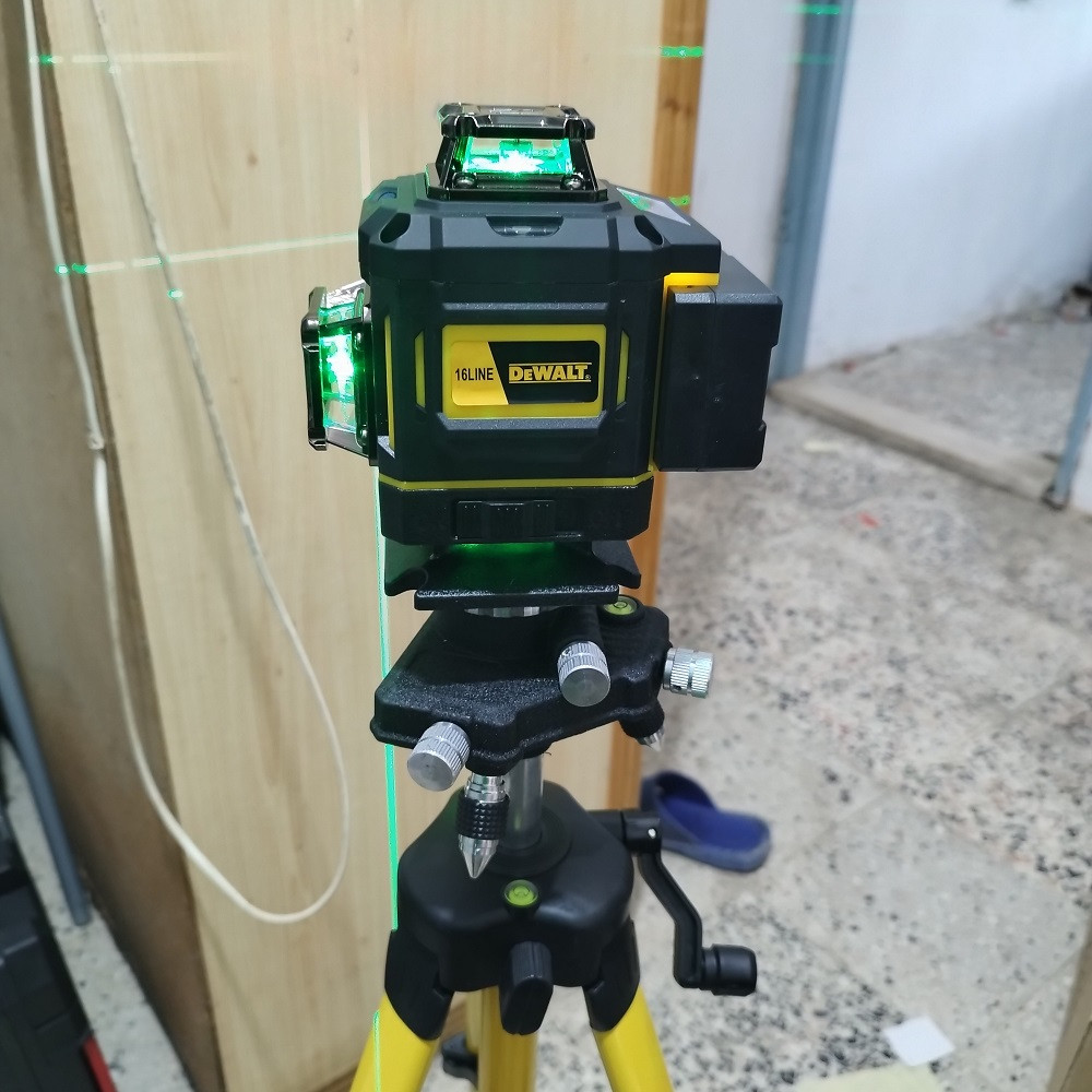 تراز لیزری  مدل  BYT-LL4D -1