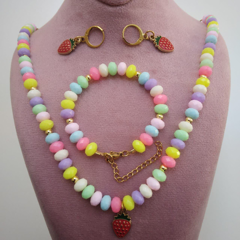 نیم ست دخترانه مدل مهره ای توت فرنگی کد 0317 نیم ست دخترانه مدل مهره ای توت فرنگی کد 0317