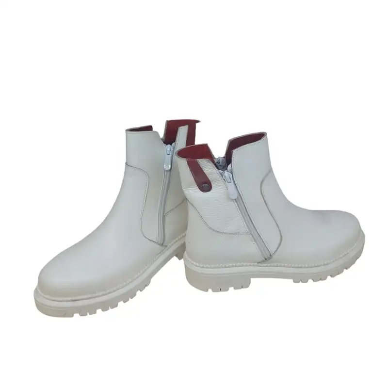 نیم بوت زنانه مدل رکــــــــــسانا چرم طبیعی رنگ سفید