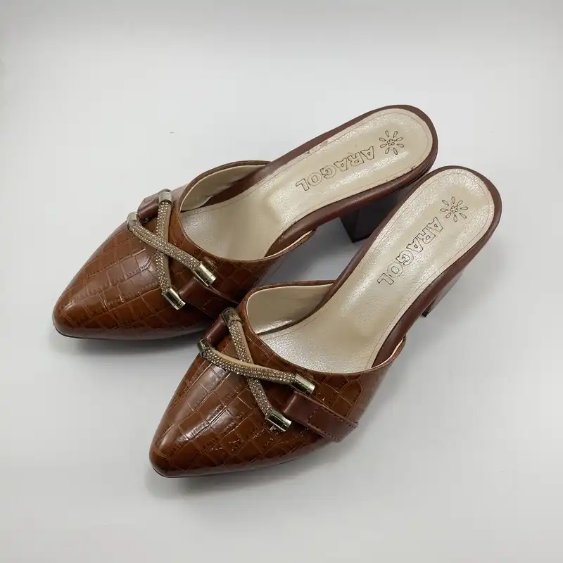 صندل زنانه مدل نگینی