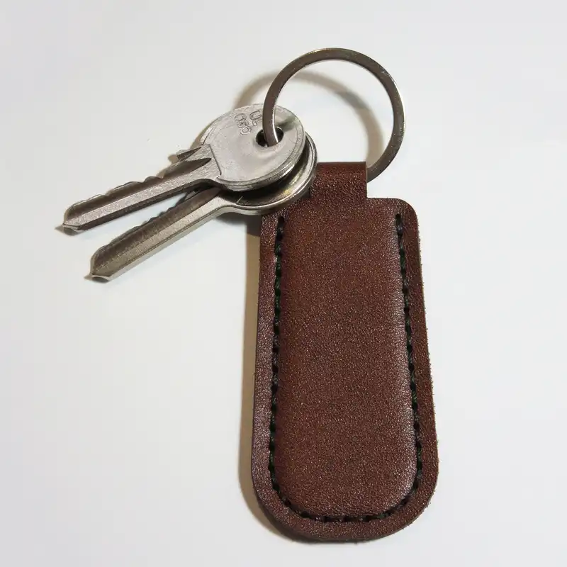 جاکلیدی چرمی مدل T1