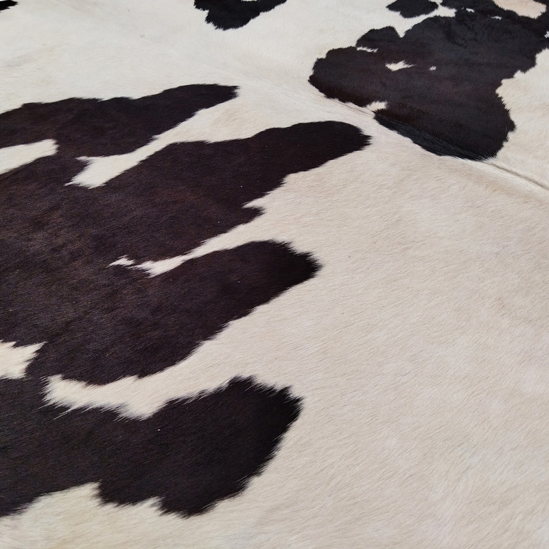 فرش پوست و چرم کمالی مدل AA-0674 فرش پوست و چرم کمالی مدل AA-0674