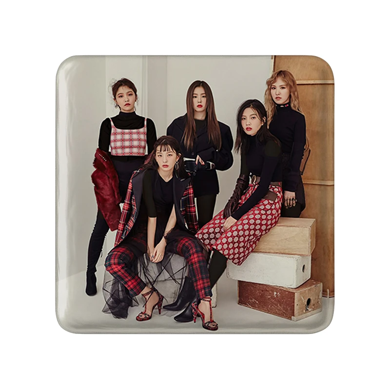 مگنت خندالو طرح گروه رد ولوت Red Velvet  مدل مربعی کد 19687