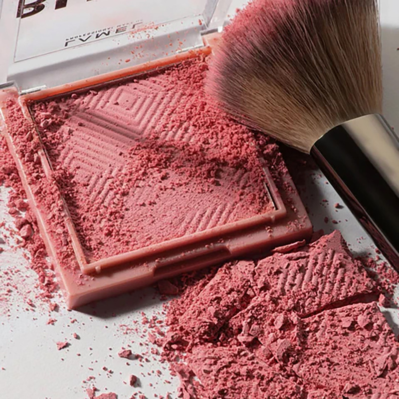 رژ گونه مات لامل مدل professional شماره 404 رژ گونه مات لامل مدل professional شماره 404