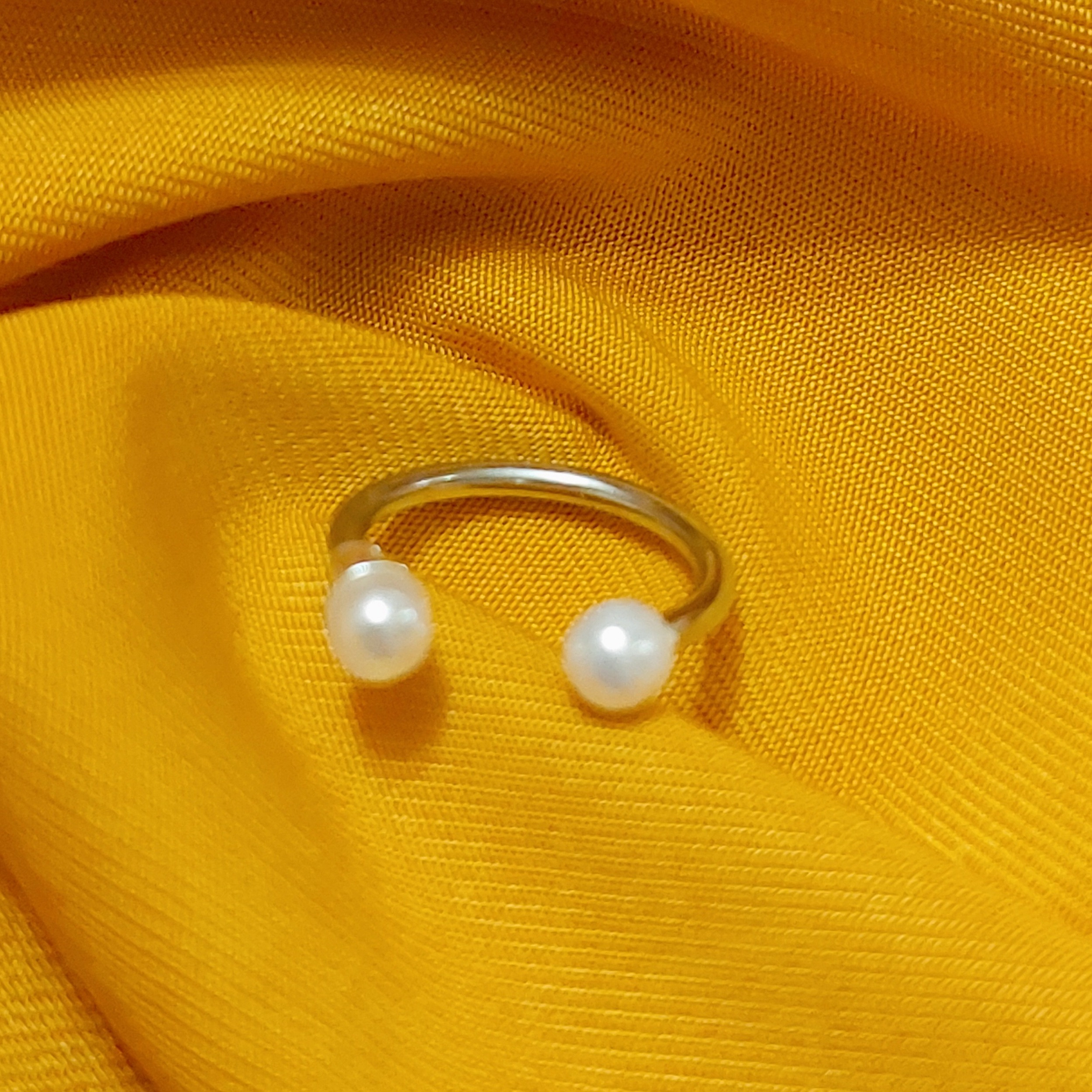 پیرسینگ نقره زنانه آی ام مدل 2 مروارید پیرسینگ نقره زنانه آی ام مدل 2 مروارید