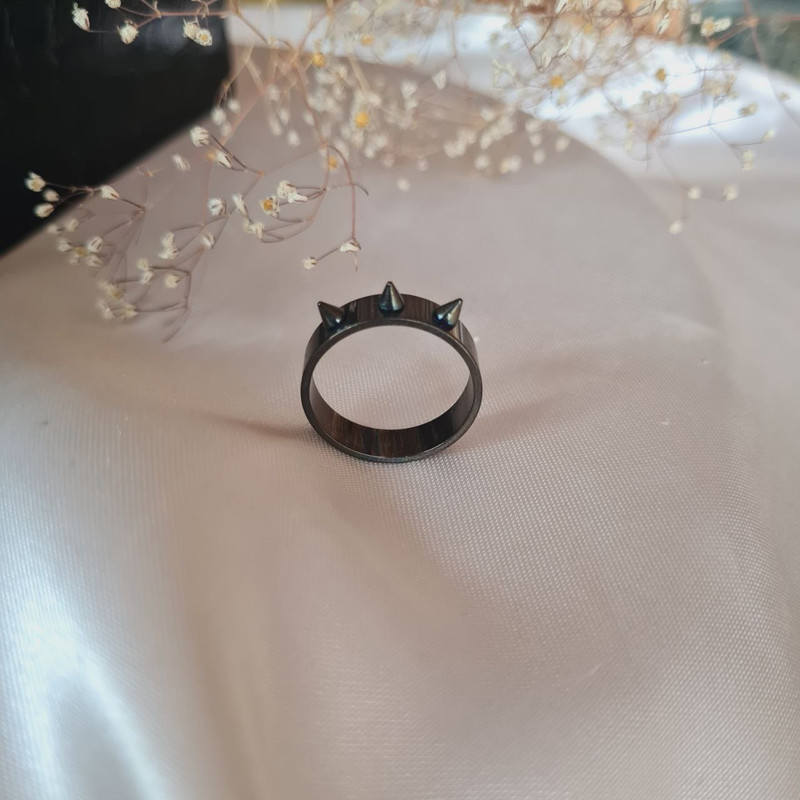 انگشتر زنانه مدل تیغ تیغی انگشتر زنانه مدل تیغ تیغی