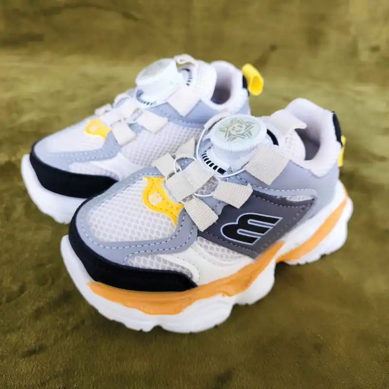 کفش مخصوص پیاده روی بچگانه مدل KakaQ-MQ-GrQ-121009