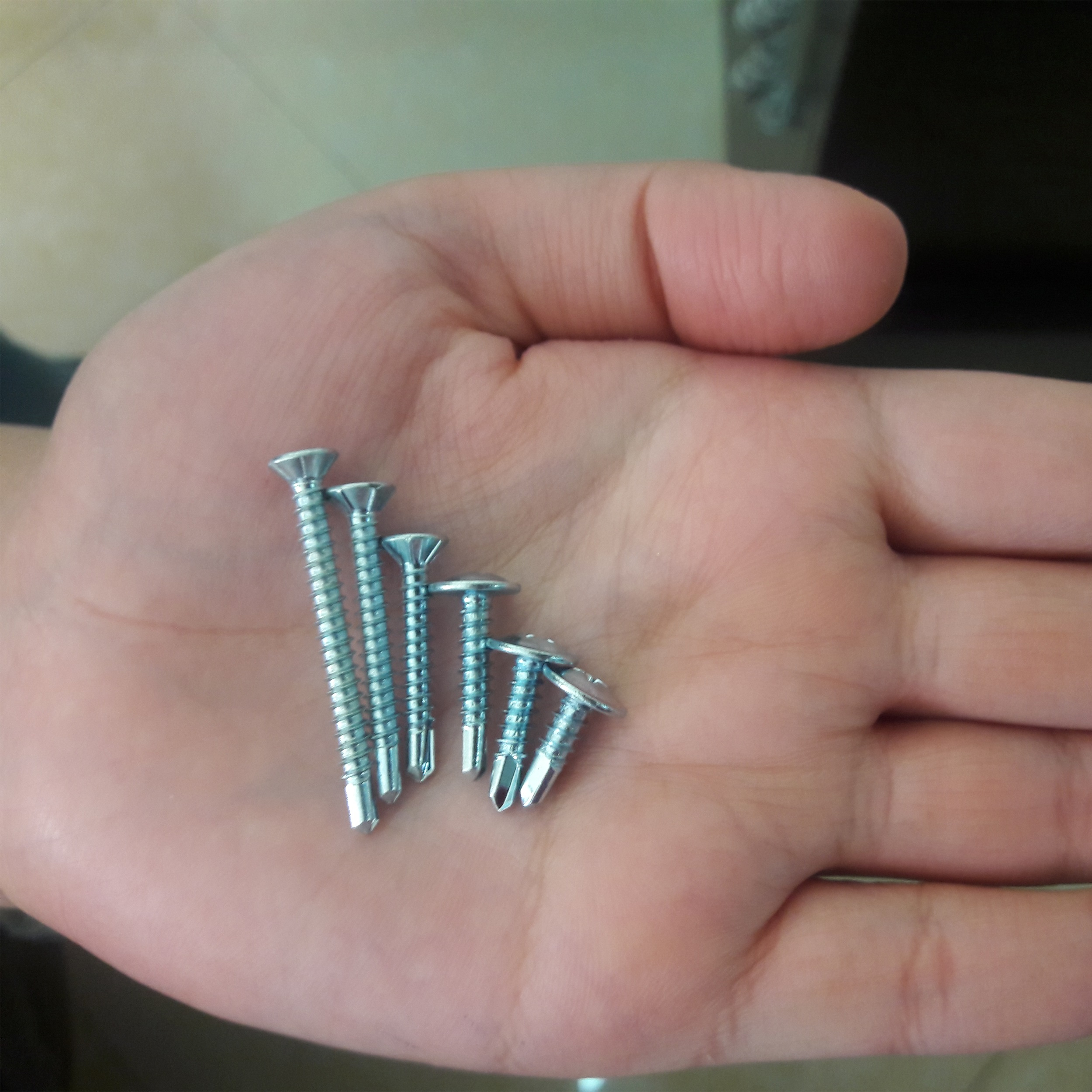 پیچ سرمته مدل P180 بسته 180 عددی پیچ سرمته مدل P180 بسته 180 عددی