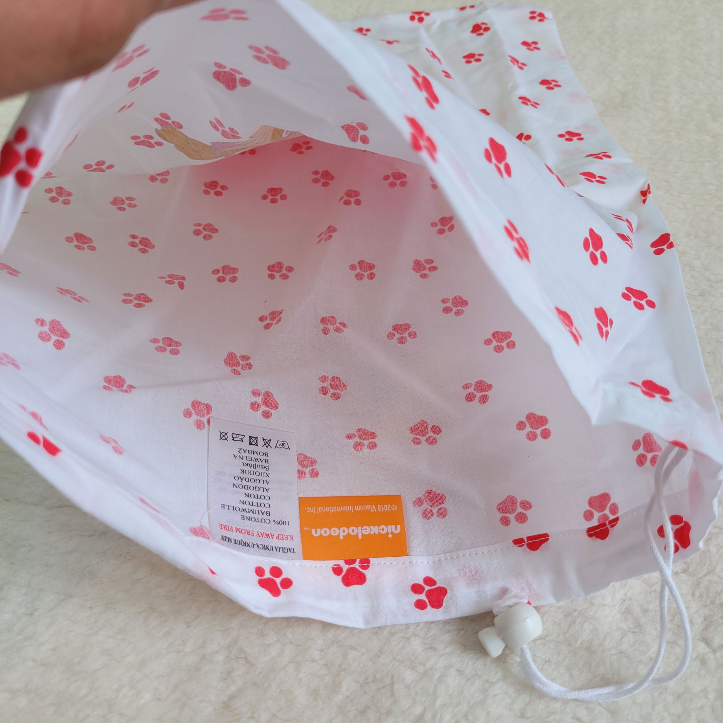 ست زیرانداز و پیش بند و کیف و کیف پول نیکلودن مدل h-8634 مجموعه 4 عددی