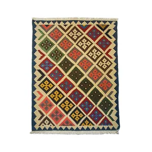 گلیم دستبافت یک و نیم متری طرح شیرازی کد 15010026