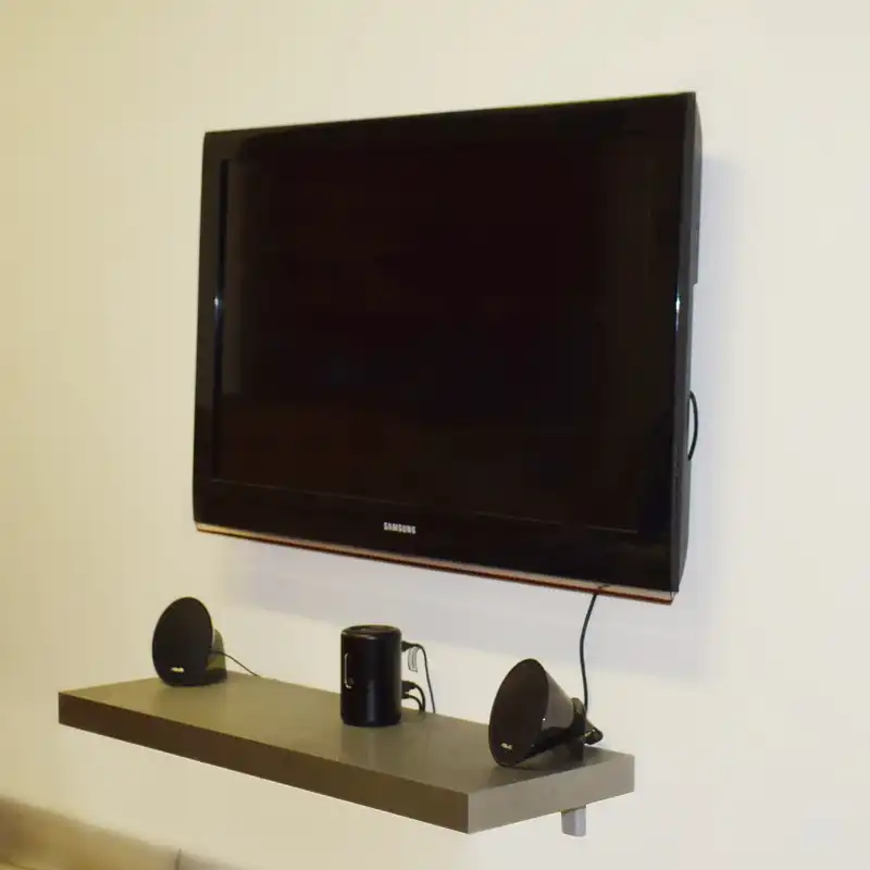 پایه دیواری تلویزیون اسمارطور مدل US50 مناسب برای تلویزیون های 32تا 50 اینچ