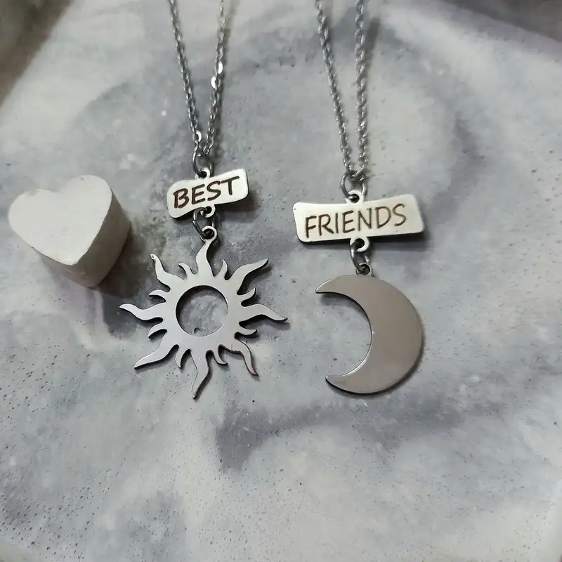 گردنبند مدل دوستی ماه و خورشید بسته 2 عددی