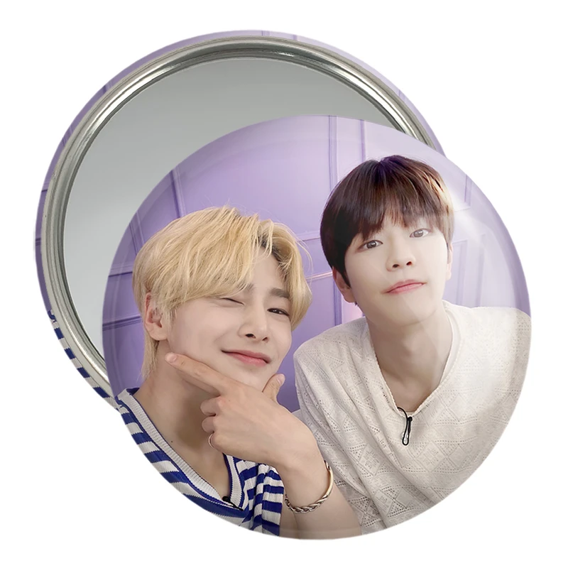 آینه جیبی خندالو مدل جونگین و سونگمین گروه استری کیدز Stary Kids  کد 16898