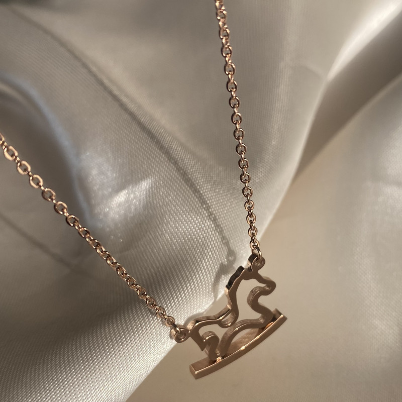 گردنبند دخترانه استینلس استیل مدل اسب تک شاخ یونیکورن