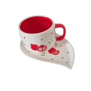 ماگ و زیرماگی سرامیکی مدل انار یلدا