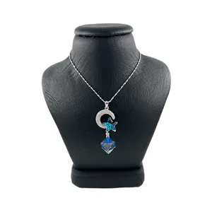 گردنبند نقره زنانه سواروسکی مدل ماه و ستاره و مکعب کد 300033