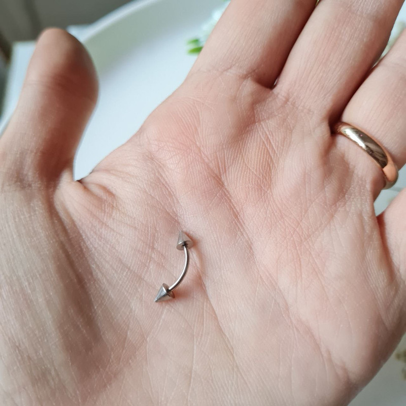 پیرسینگ مدل نیمه محنی تیغی کد RB پیرسینگ مدل نیمه محنی تیغی کد RB