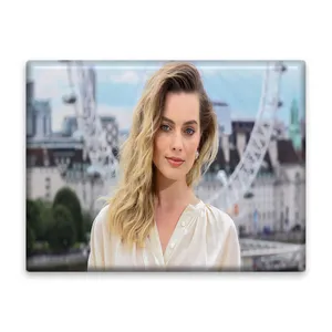 کاشی اطلس آبی طرح بازیگر مارگو رابی مدل T5913