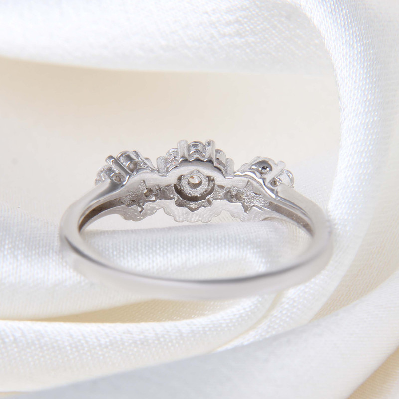 انگشتر نقره زنانه مدل آبکاری رادیوم کد AWR_884