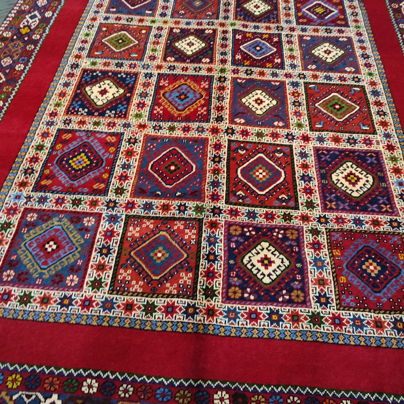 فرش دستبافت سه متری طرح خشتی کد AA377