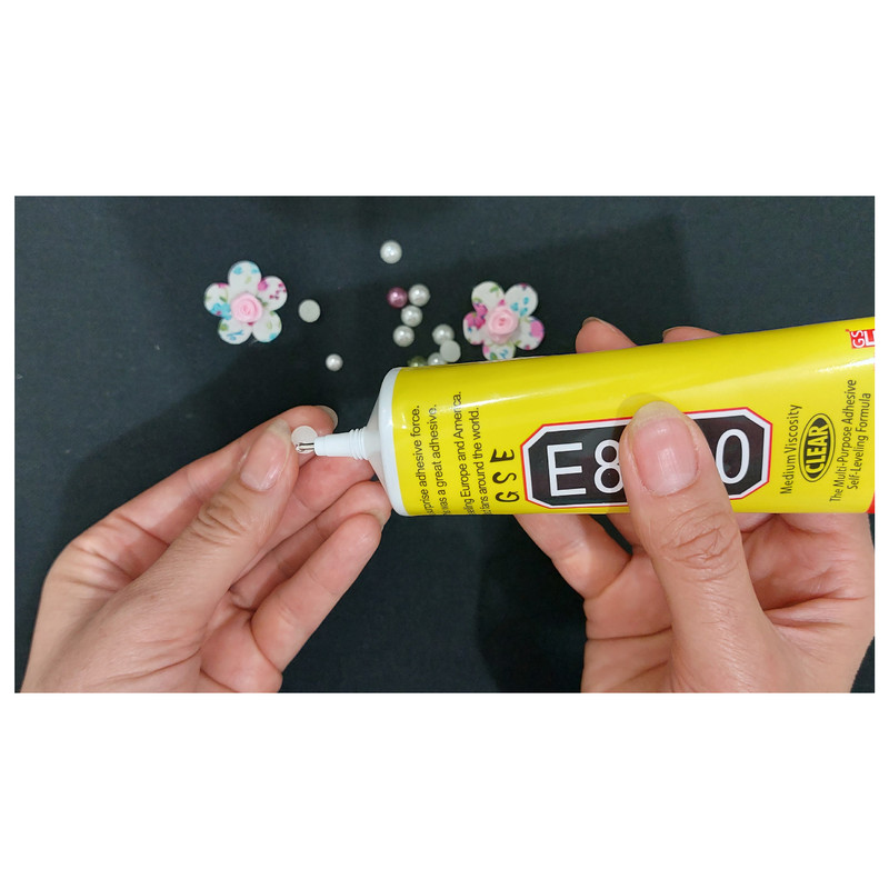 چسب مدل نگین کد E8000 حجم 110 میلی لیتر