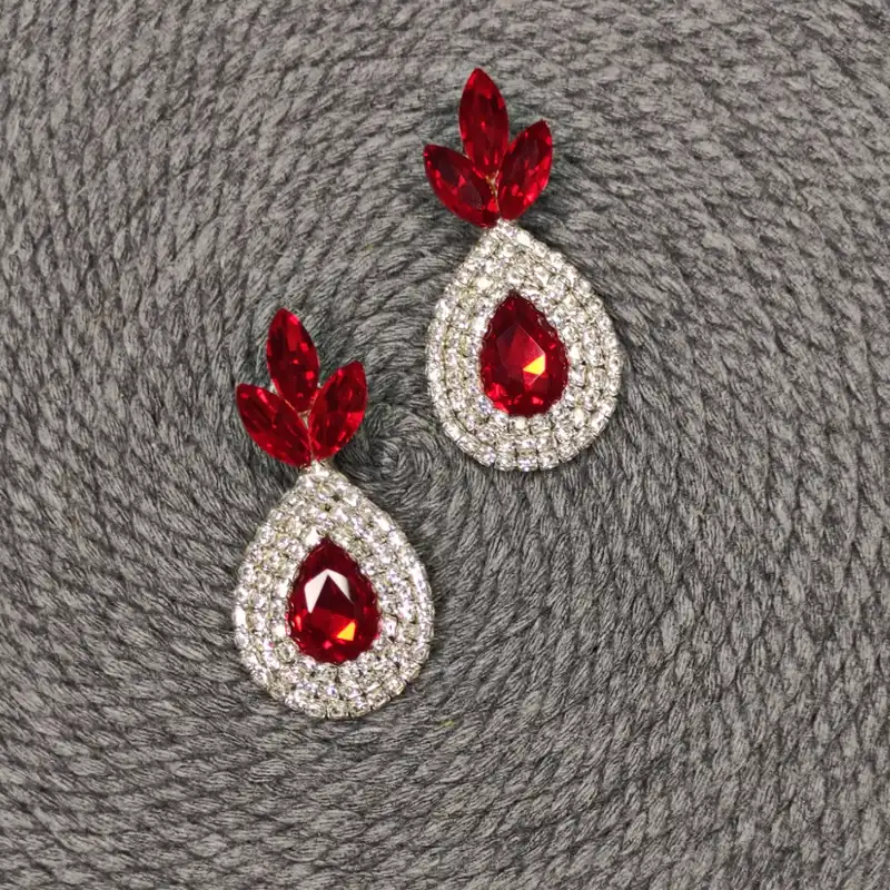 گوشواره زنانه مدل مجلسی تمام سنگ کد SH05