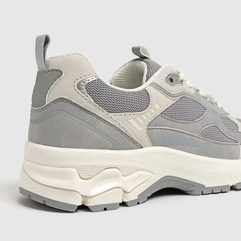 کفش تمرین زنانه استرادیواریوس مدل 2025