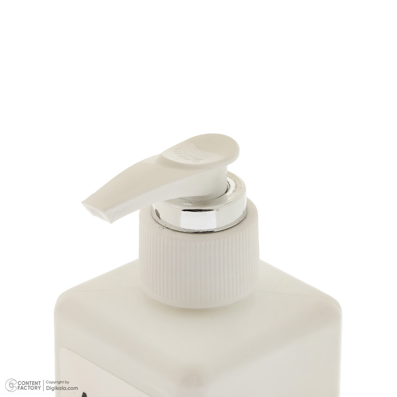 کرم آبرسان و مرطوب کننده آکواپلاس مدل Daily مناسب برای انواع پوست حجم 250 میلی لیتر