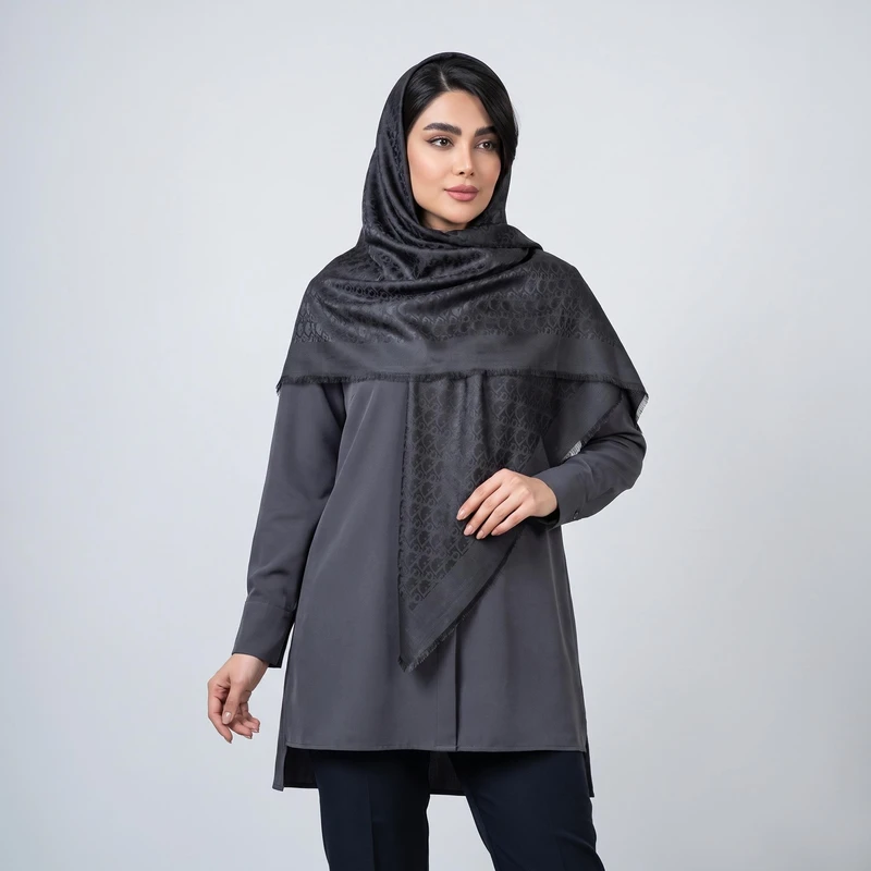 روسری زنانه مدل  نخی ژاکارد اداری رسمی چهار فصل قواره بزرگ 140 دور ریش کد 3