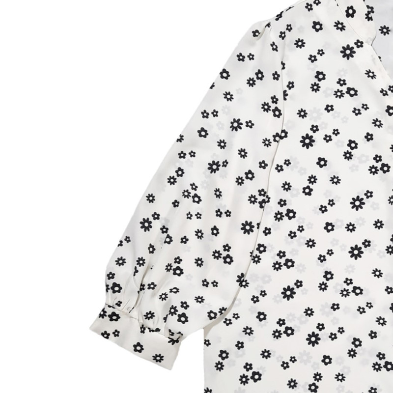 شومیز زنانه مدل سه دکمه طرح بابونه