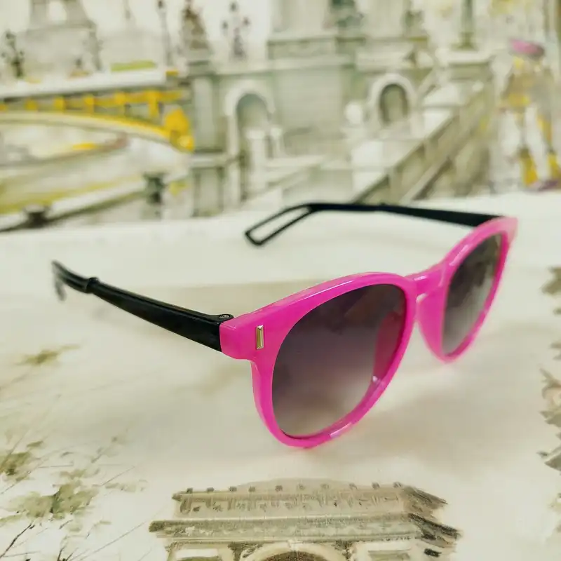 عینک آفتابی بچگانه مدل CH17 کد RE