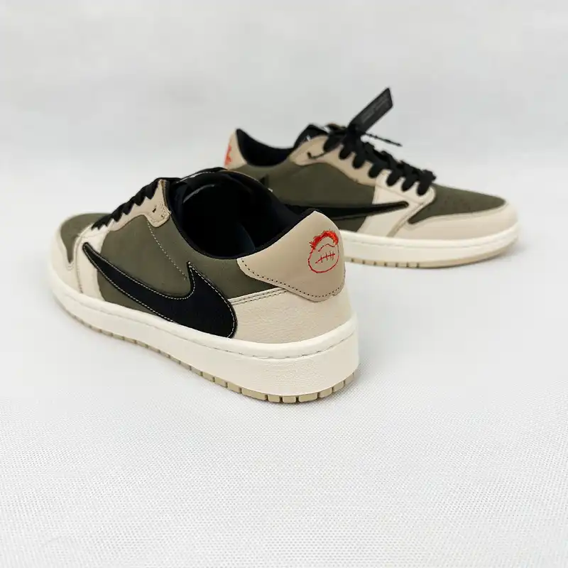 کفش پیاده روی مدل ترویس جانگل