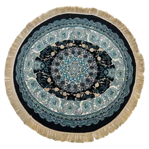 فرش ماشینی 700 شانه زمینه آبی حاشیه مشکی مدل C19