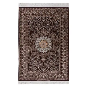 فرش دستبافت یک و نیم متری اصفهان اخباریان کد 2