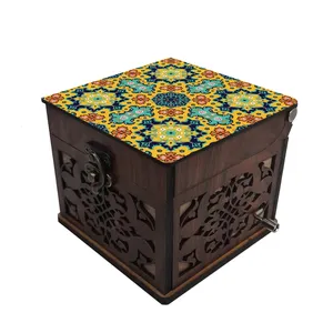 جعبه موزیکال مدل سنتی کد S082