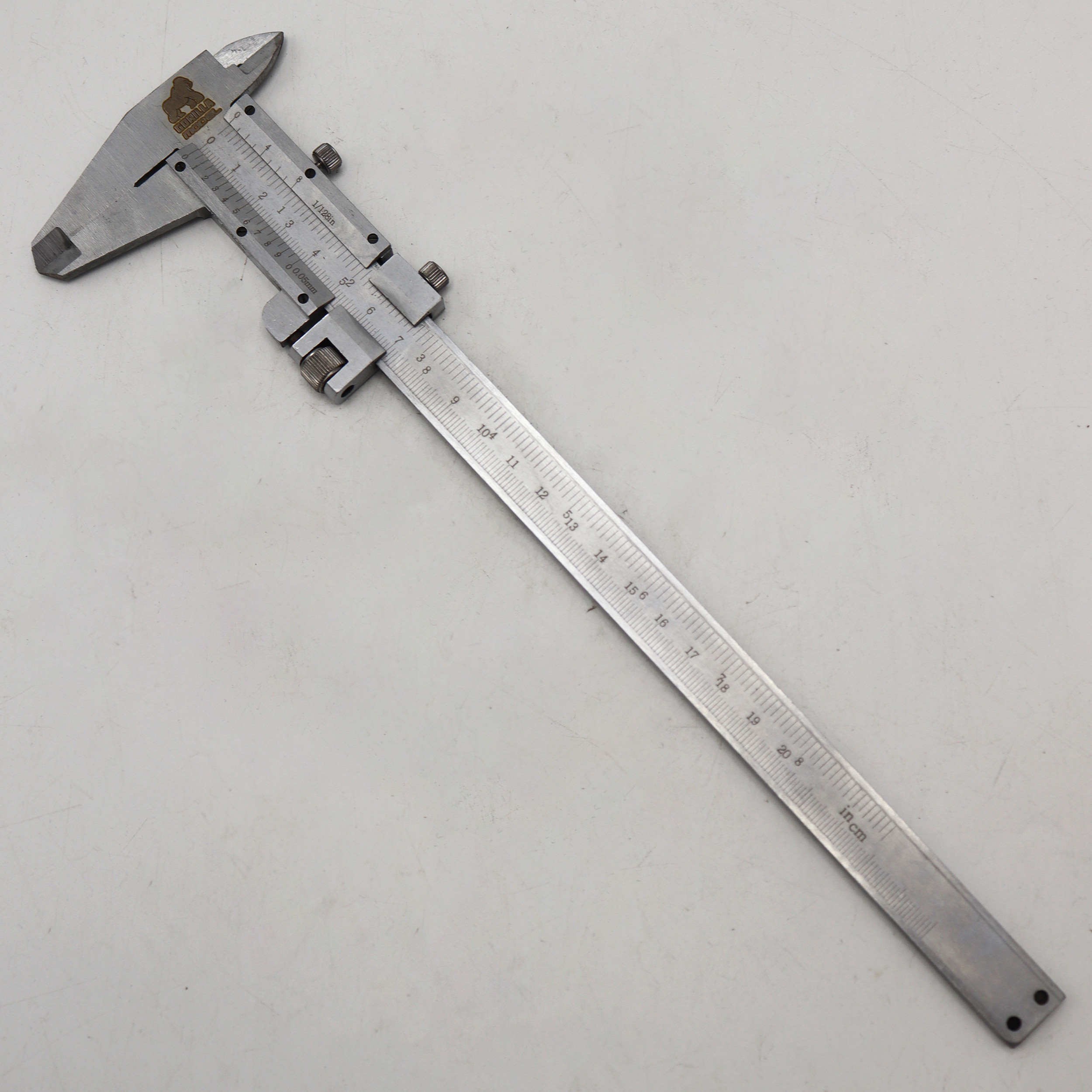 کولیس مدل گوریلا کد YP-020CM گستره 0-200 میلی متر کولیس مدل گوریلا کد YP-020CM گستره 0-200 میلی متر