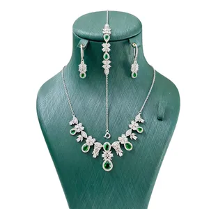 نیم ست نقره زنانه مدل نیرا