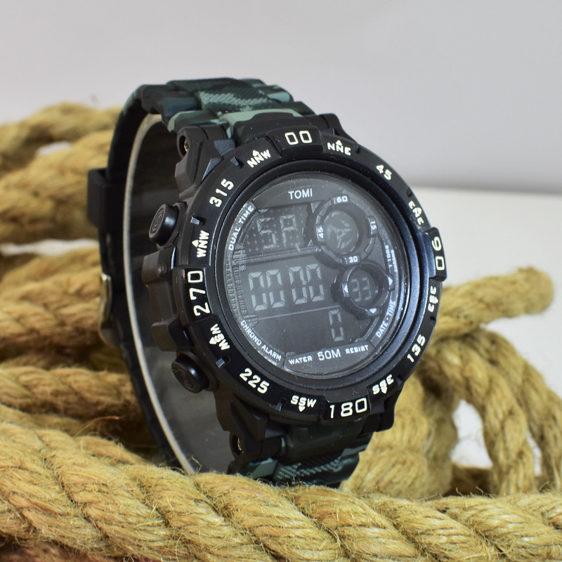 ساعت مچی دیجیتال مردانه مدل 095M ساعت مچی دیجیتال مردانه مدل 095M