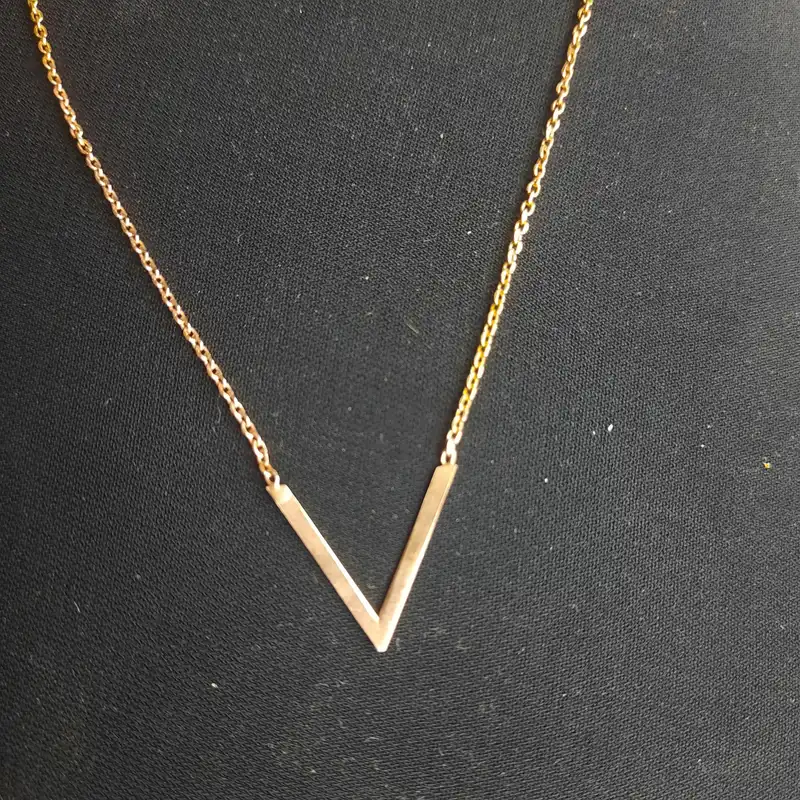 گردنبند نقره زنانه مدل هرم