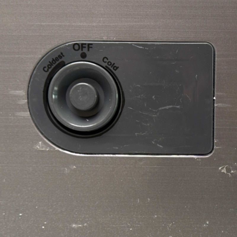 فریزر تاپینگ بستنی سایلون مدل CF70 فریزر تاپینگ بستنی سایلون مدل CF70