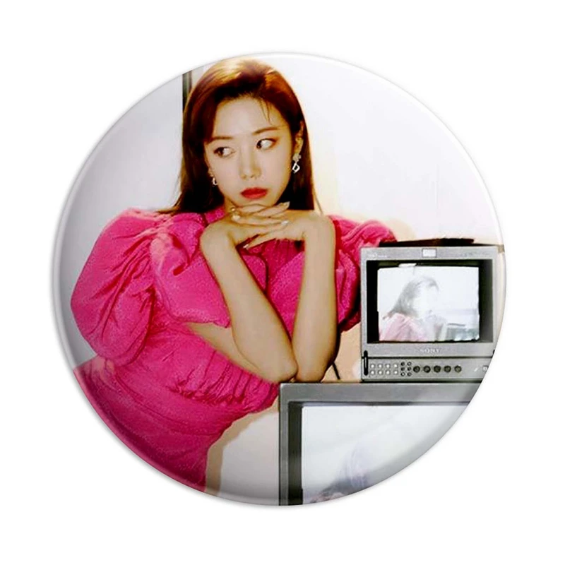 مگنت پرمانه طرح Apink مدل گروه موسیقی کد pmag.12095
