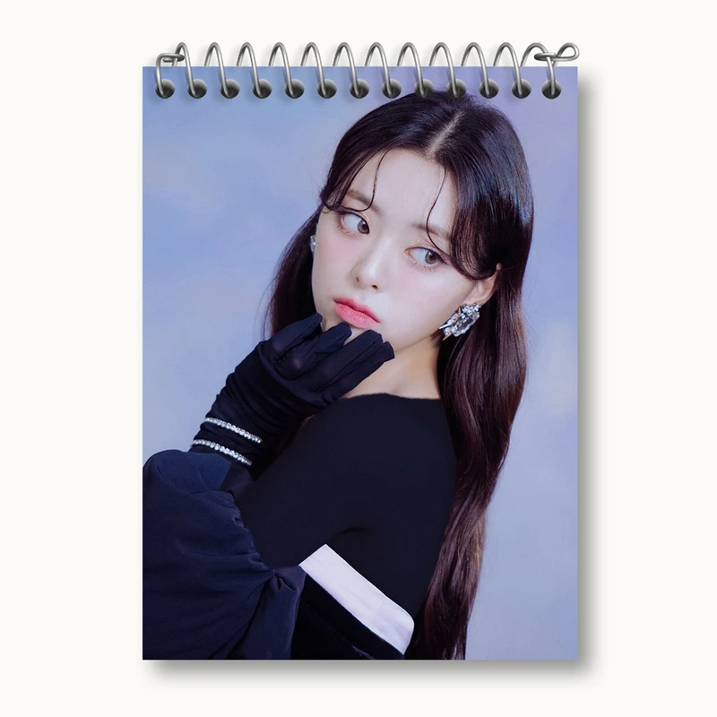 دفتر یادداشت 50 برگ خندالو مدل یونا گروه ایتزی ITZY کد 20221