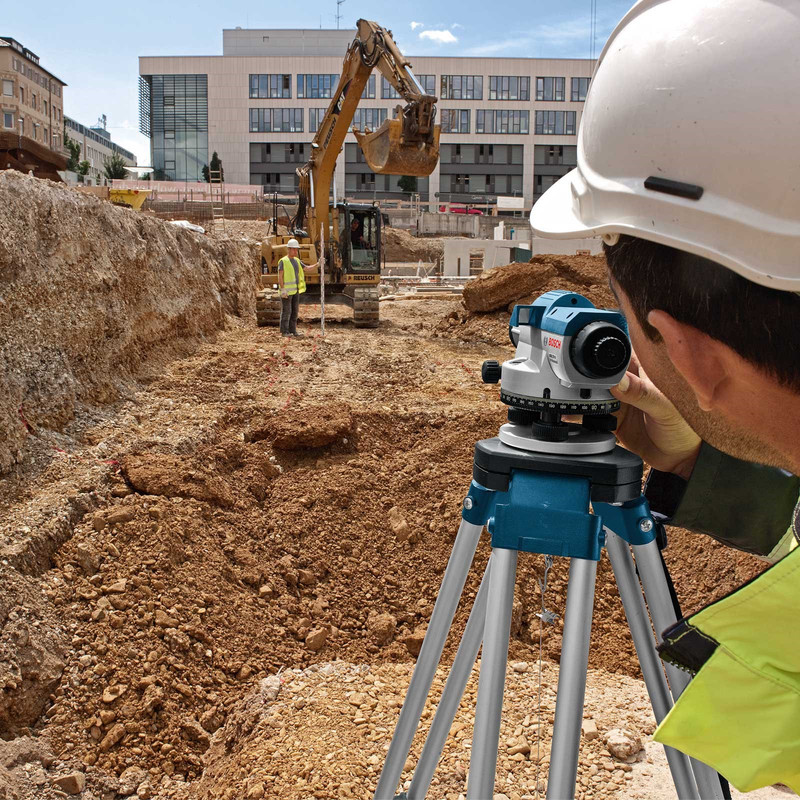 تراز لیزری بوش مدل GOL 20 D Professional تراز لیزری بوش مدل GOL 20 D Professional